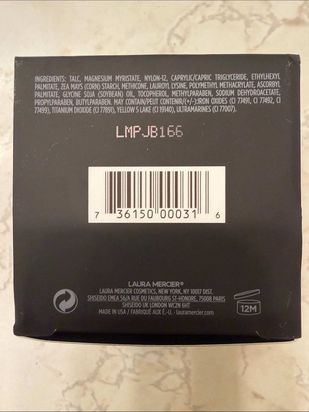 Laura Mercier Translucent Loose Setting Powder - Picture 10 of 10